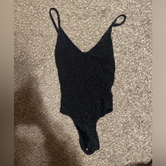 Pretty Little Thing Black Textured Shimmer Strappy Body Suit - Picture 2 of 4